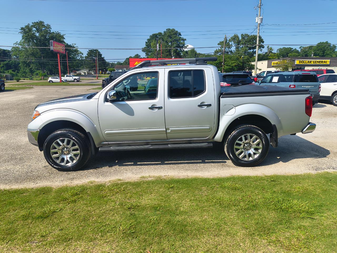 Nissan Frontier 4WD Crew Cab SWB Auto SL 2012