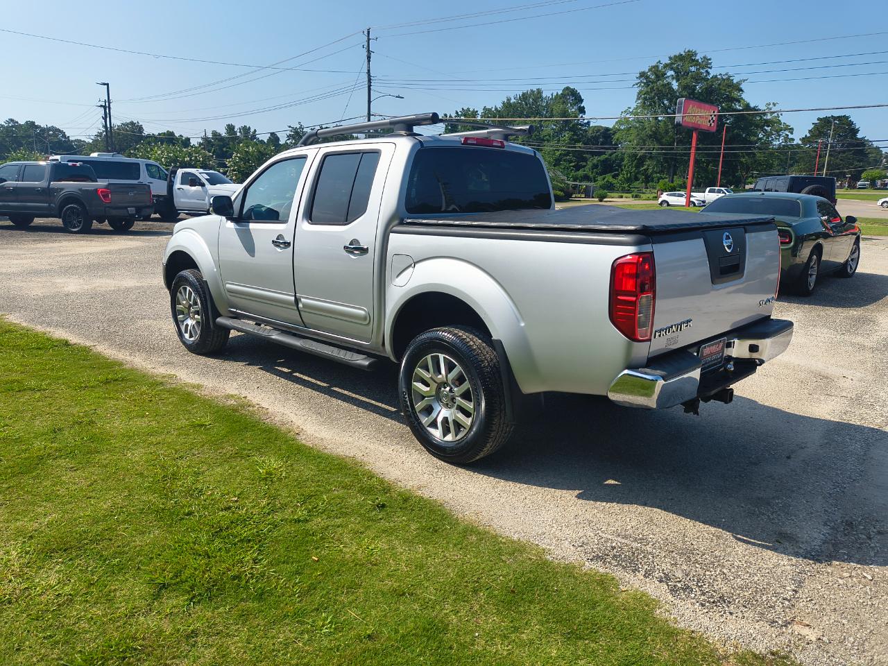 Nissan Frontier 4WD Crew Cab SWB Auto SL 2012