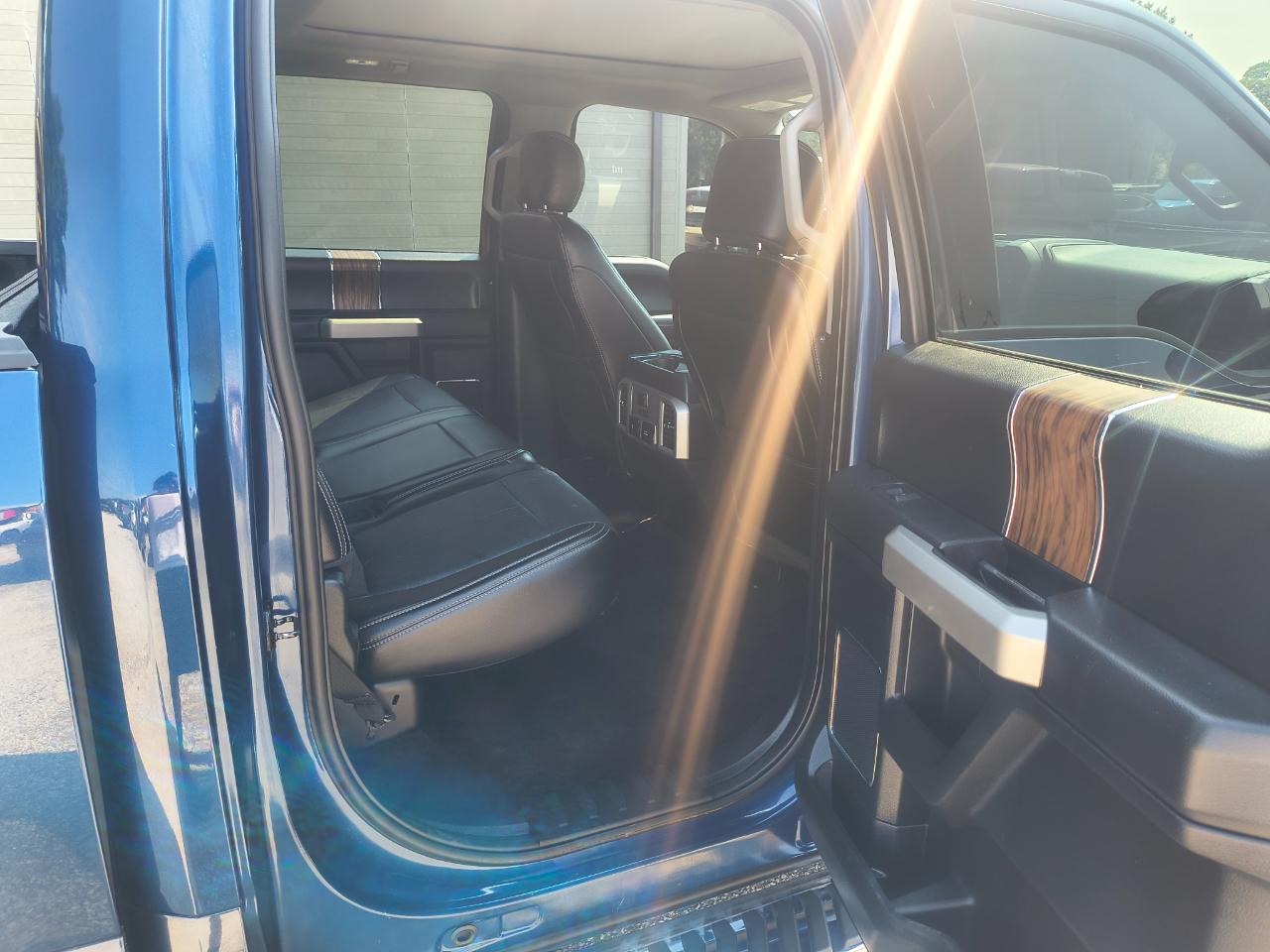 Ford F-150 Lariat SuperCrew Short Bed 4WD 2018