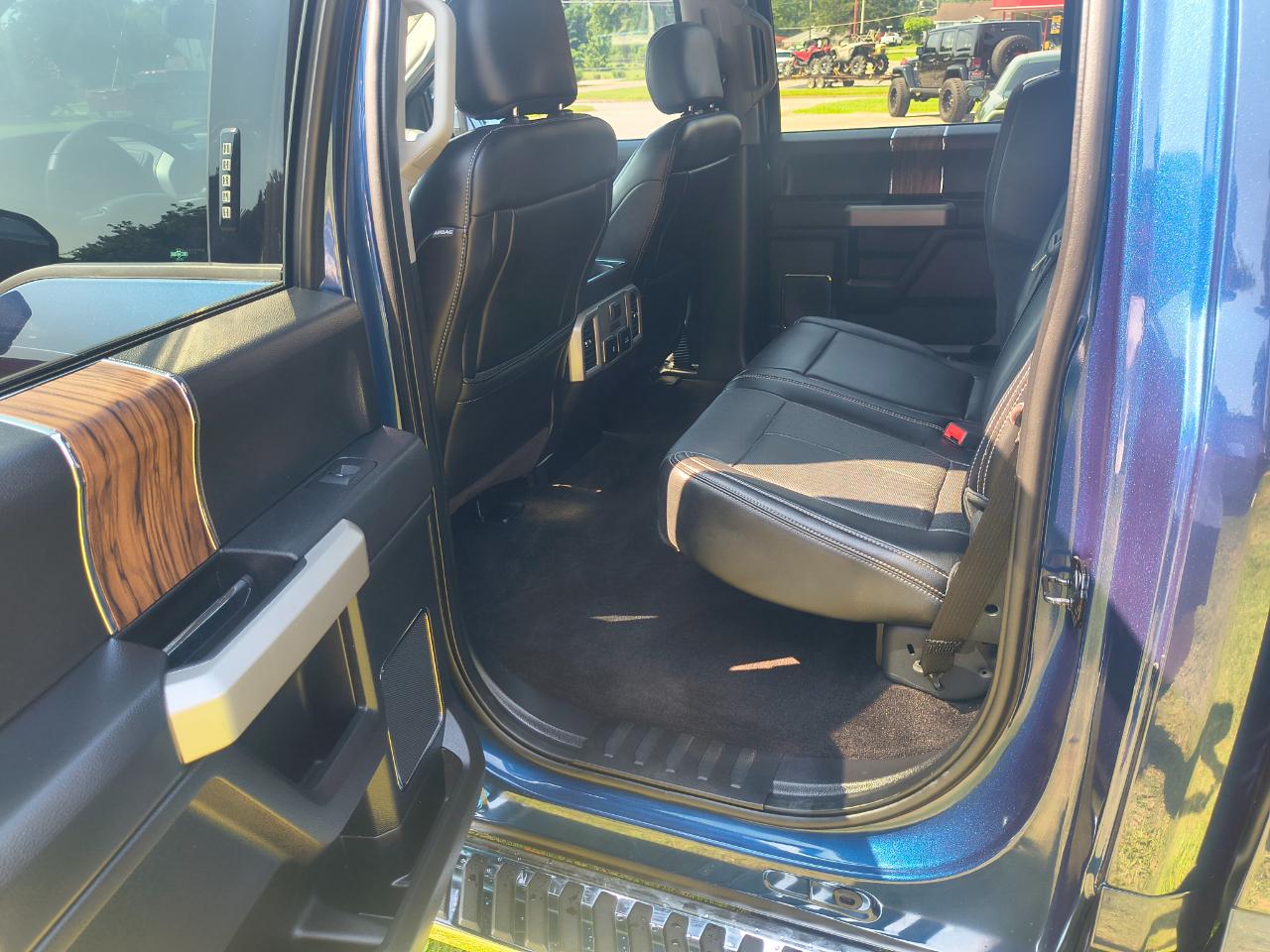 Ford F-150 Lariat SuperCrew Short Bed 4WD 2018