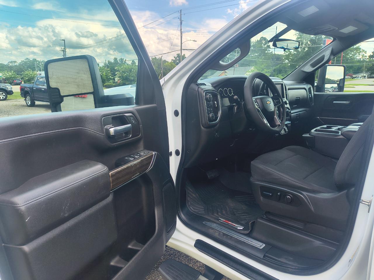 Chevrolet Silverado 2500HD 4WD Crew Cab 159" LT 2023