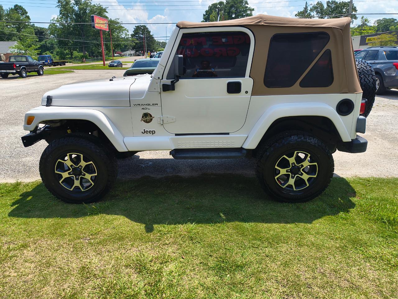 Jeep Wrangler 2dr Sahara 2000