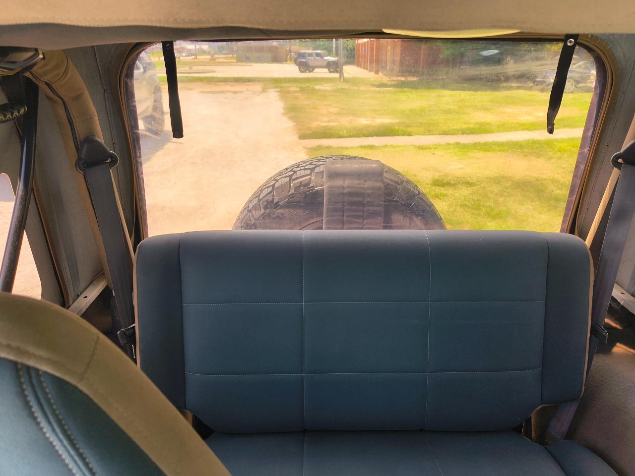 Jeep Wrangler 2dr Sahara 2000