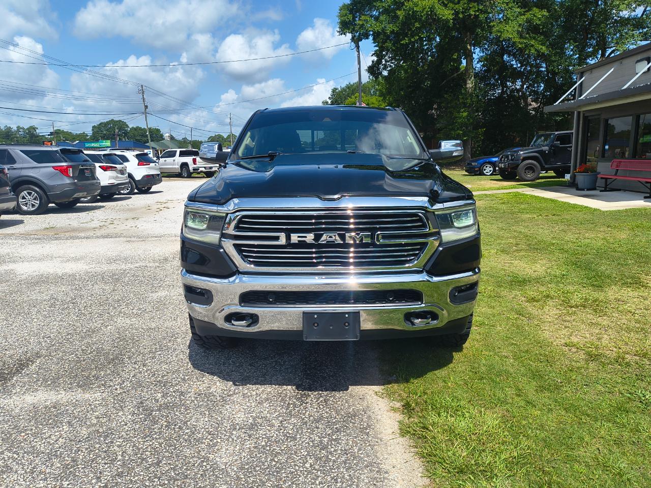 RAM 1500 Laramie 4x4 Crew Cab 6'4" Box 2021