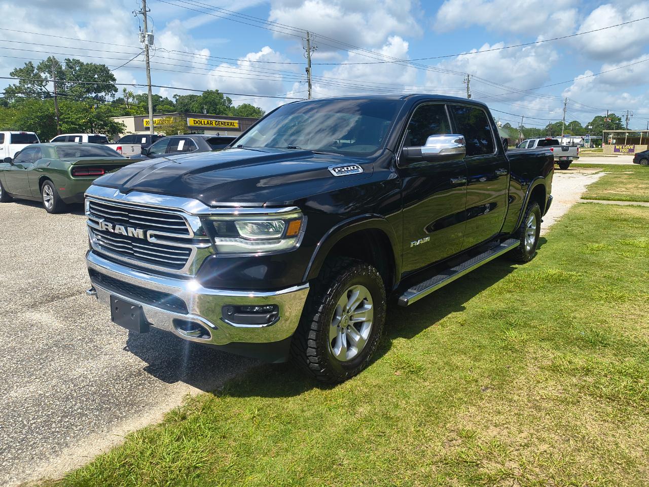 RAM 1500 Laramie 4x4 Crew Cab 6'4" Box 2021