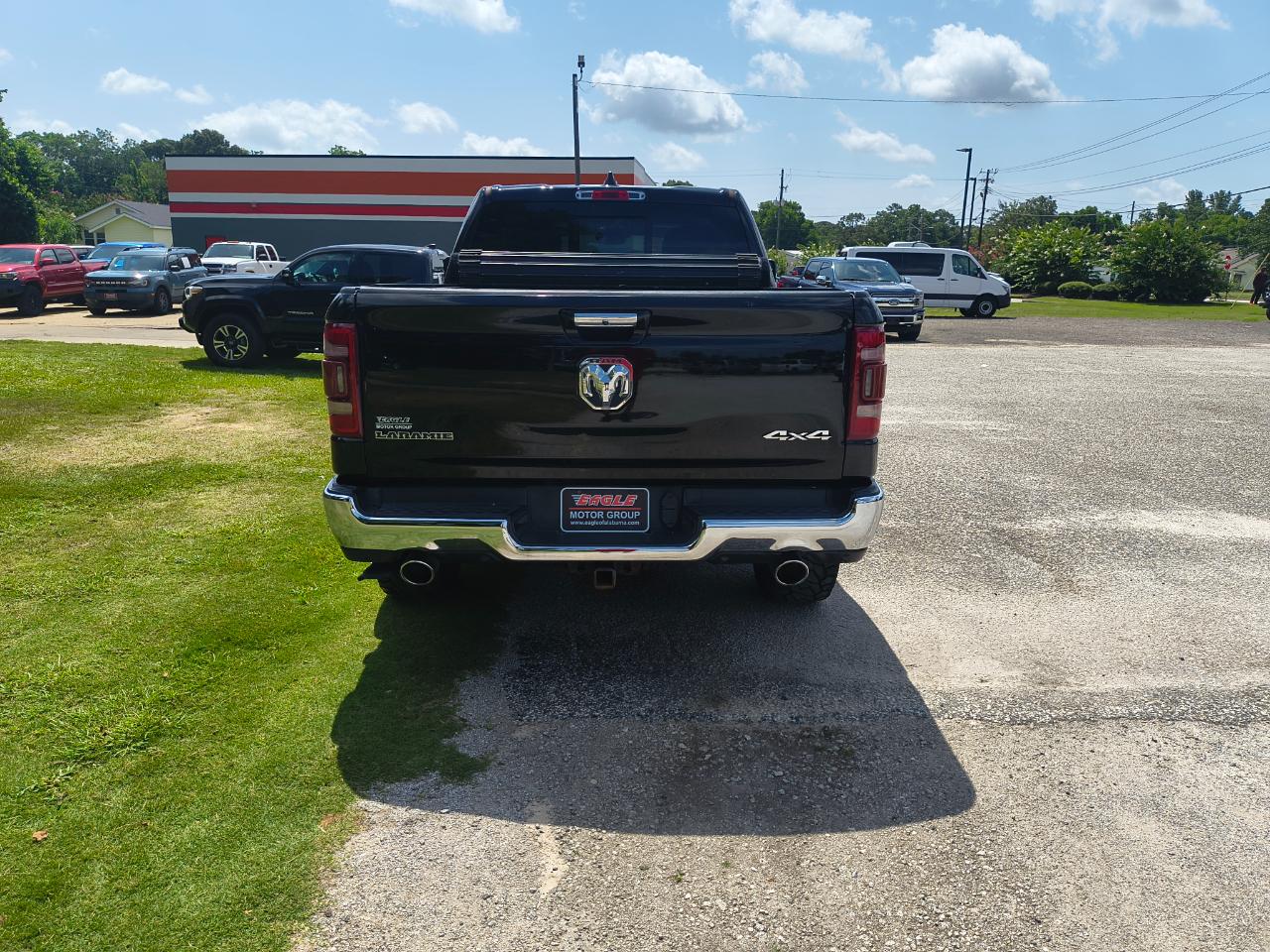 RAM 1500 Laramie 4x4 Crew Cab 6'4" Box 2021