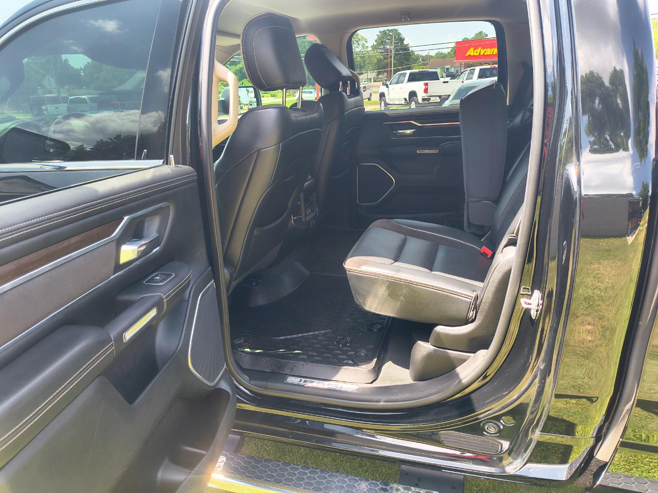 RAM 1500 Laramie 4x4 Crew Cab 6'4" Box 2021