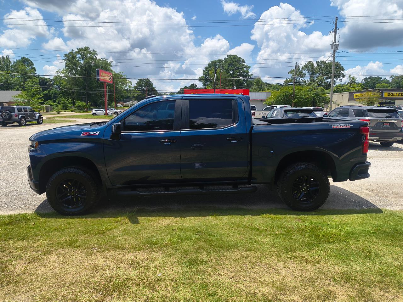 Chevrolet Silverado 1500 4WD Crew Cab 147" LT Trail Boss 2021