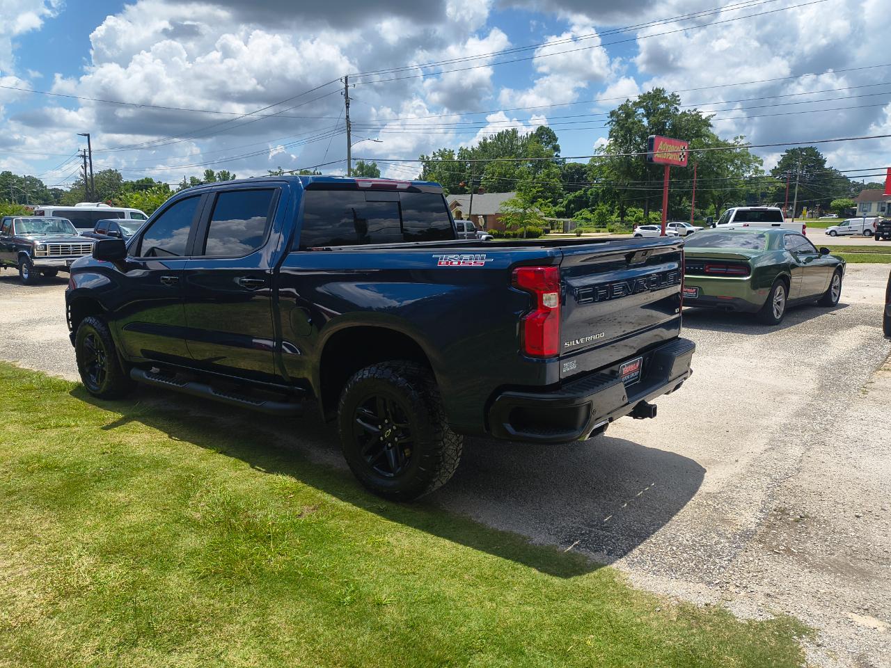 Chevrolet Silverado 1500 4WD Crew Cab 147" LT Trail Boss 2021
