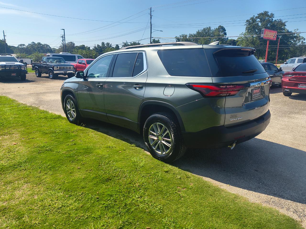 Chevrolet Traverse FWD 4dr LT Cloth w/1LT 2023
