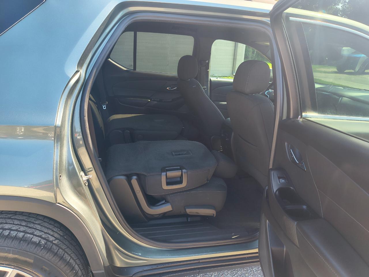 Chevrolet Traverse FWD 4dr LT Cloth w/1LT 2023