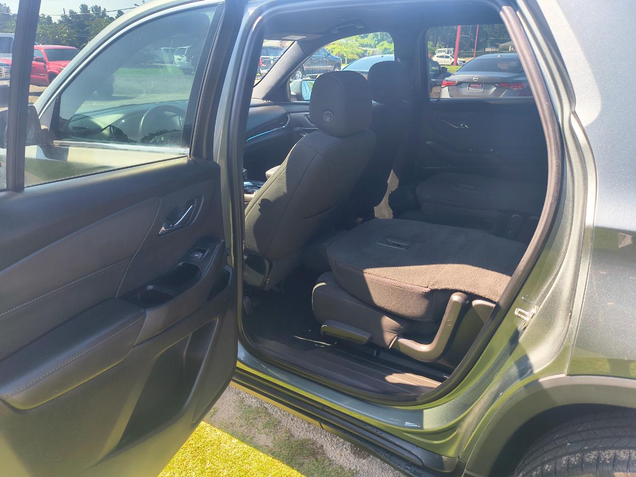 Chevrolet Traverse FWD 4dr LT Cloth w/1LT 2023