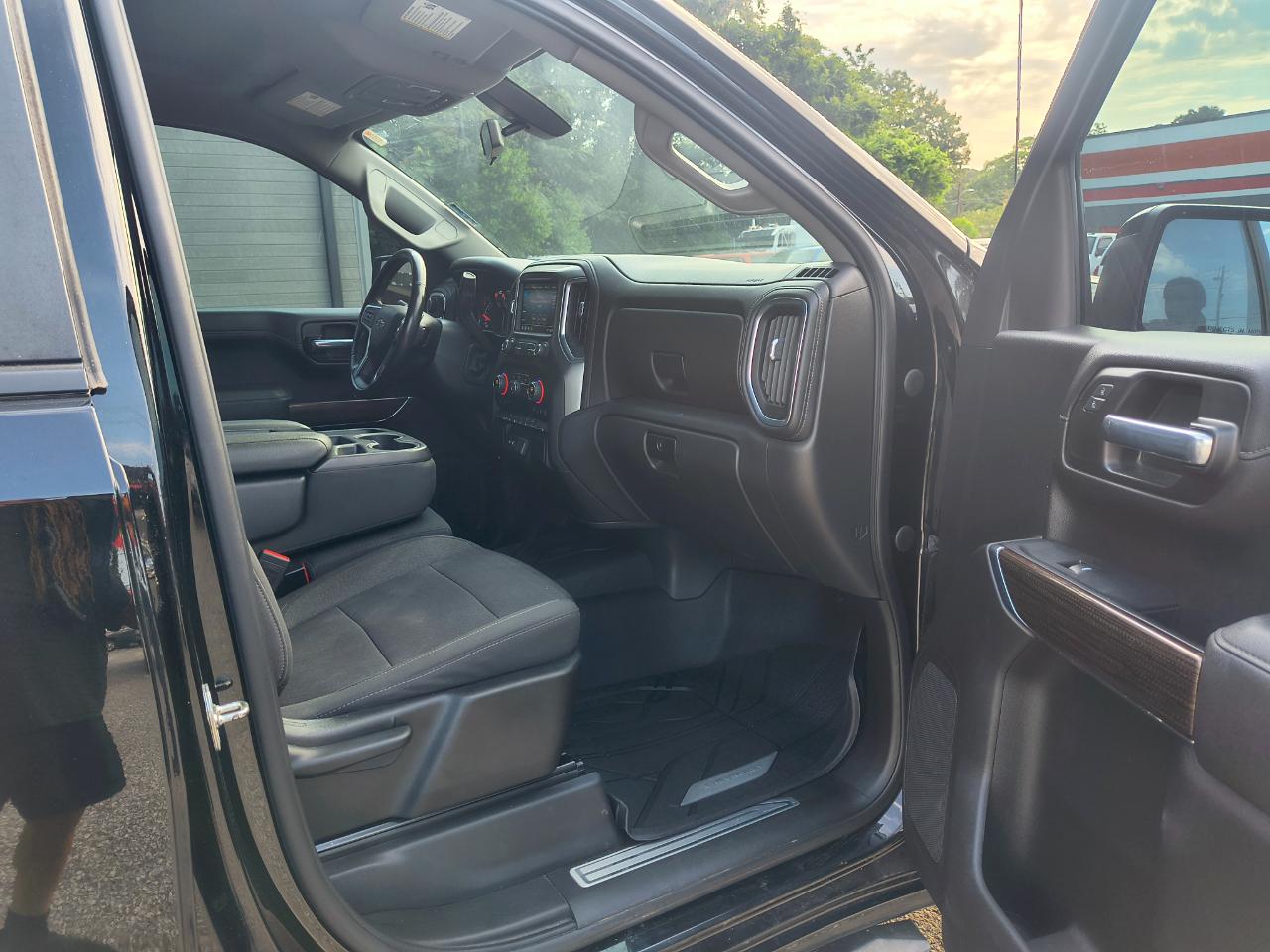 Chevrolet Silverado 1500 4WD Crew Cab 147" RST 2021
