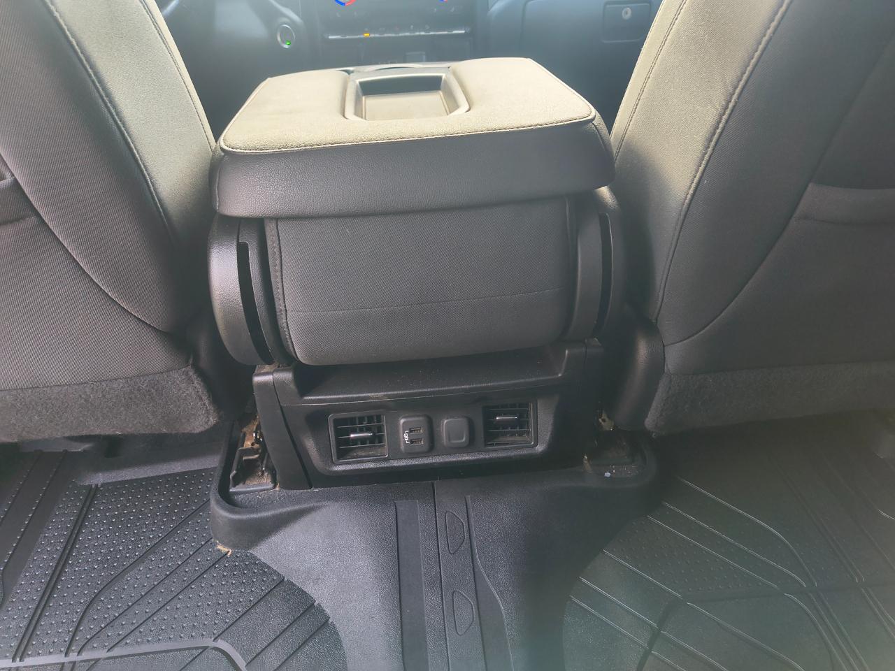 Chevrolet Silverado 1500 4WD Crew Cab 147" RST 2021