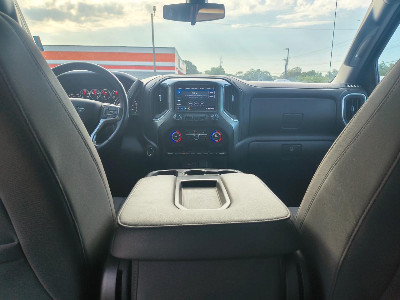 Chevrolet Silverado 1500 4WD Crew Cab 147" RST 2021