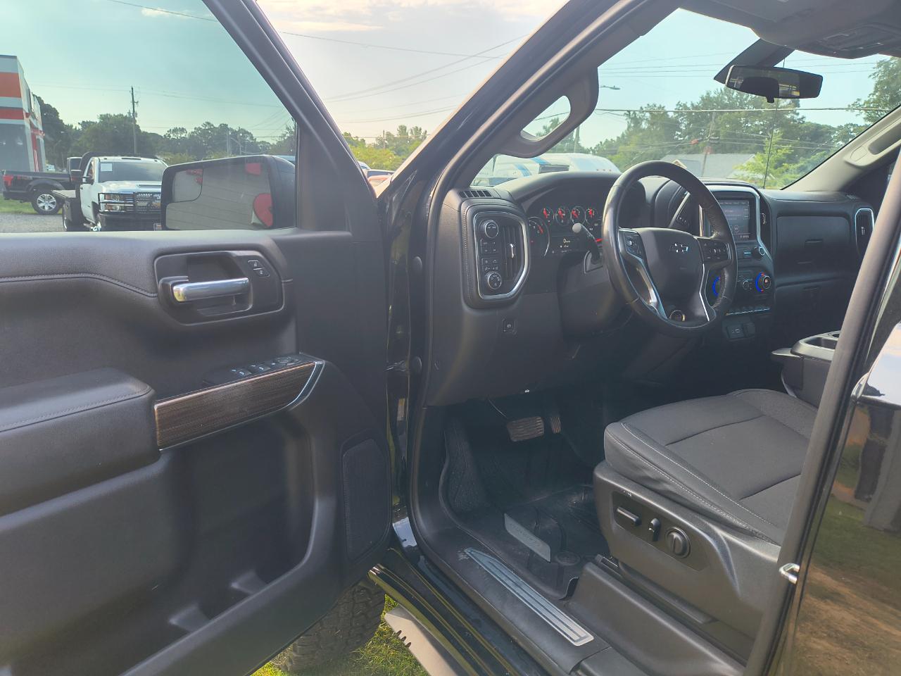 Chevrolet Silverado 1500 4WD Crew Cab 147" RST 2021