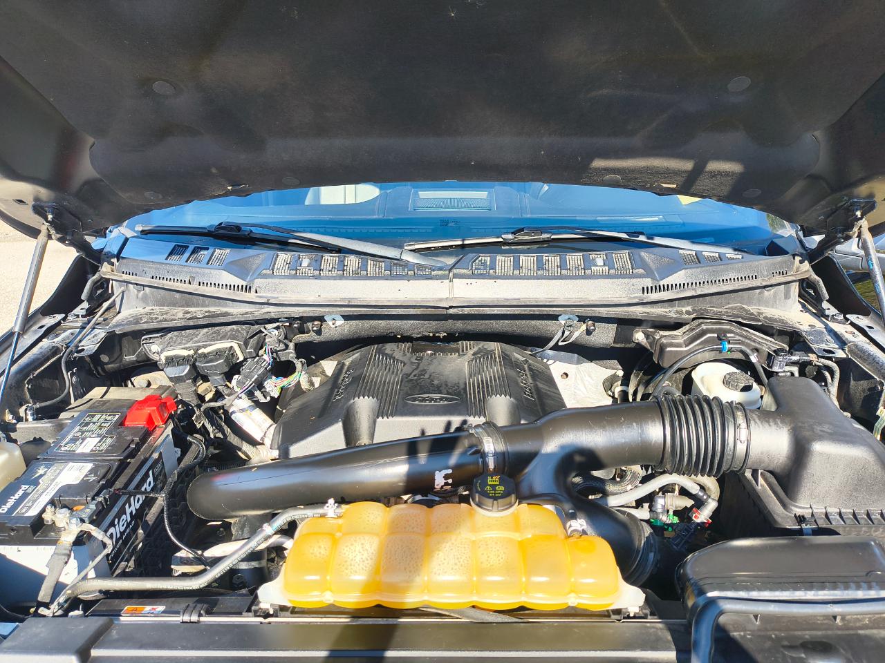 Ford F-150 Platinum 4WD SuperCrew 5.5' Box 2018