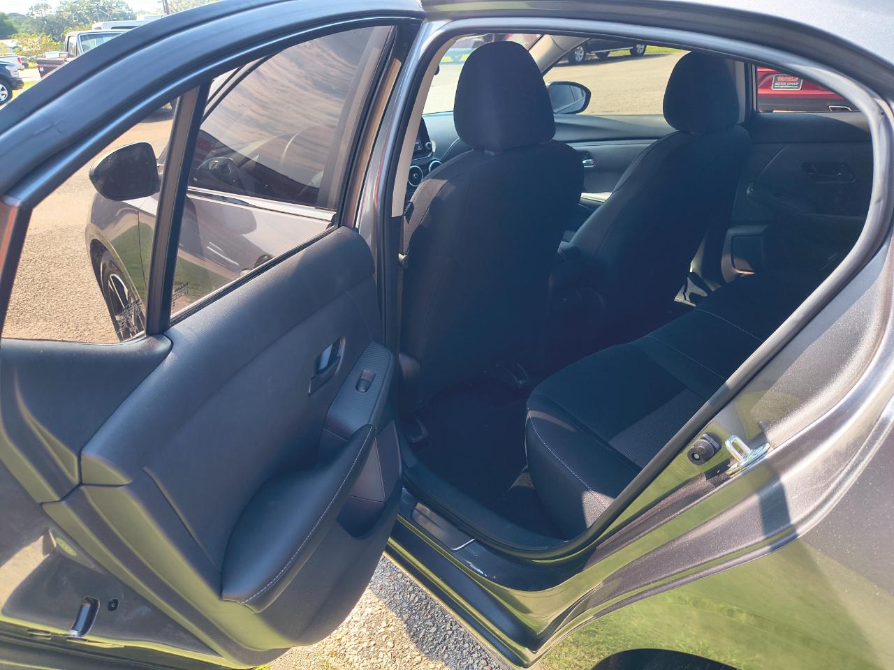 Nissan Sentra SV CVT 2025