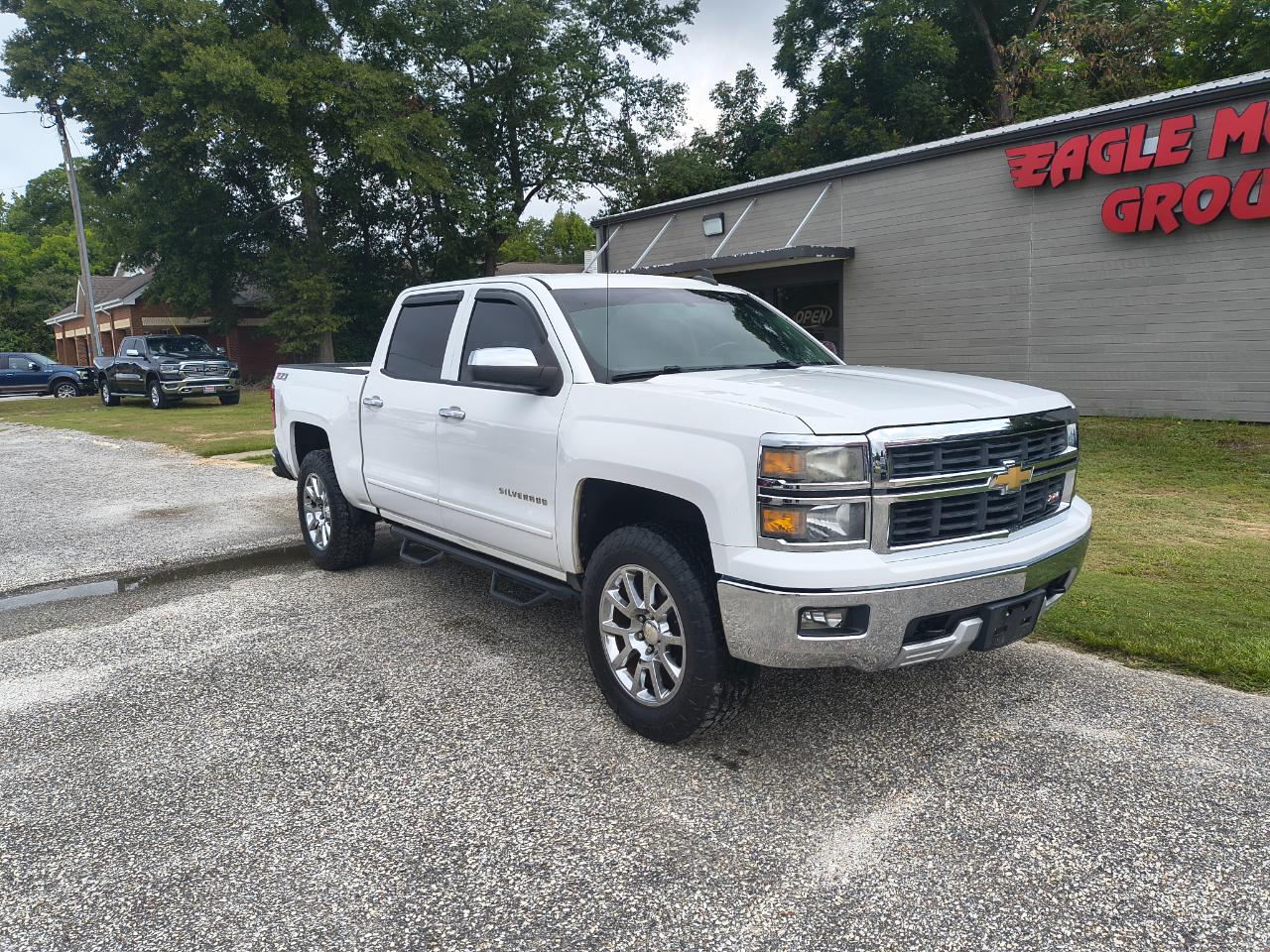 Chevrolet Silverado 1500 4WD Crew Cab 143.5" LT w/2LT 2015