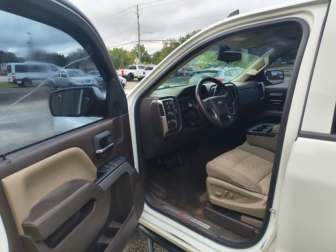 Chevrolet Silverado 1500 4WD Crew Cab 143.5" LT w/2LT 2015
