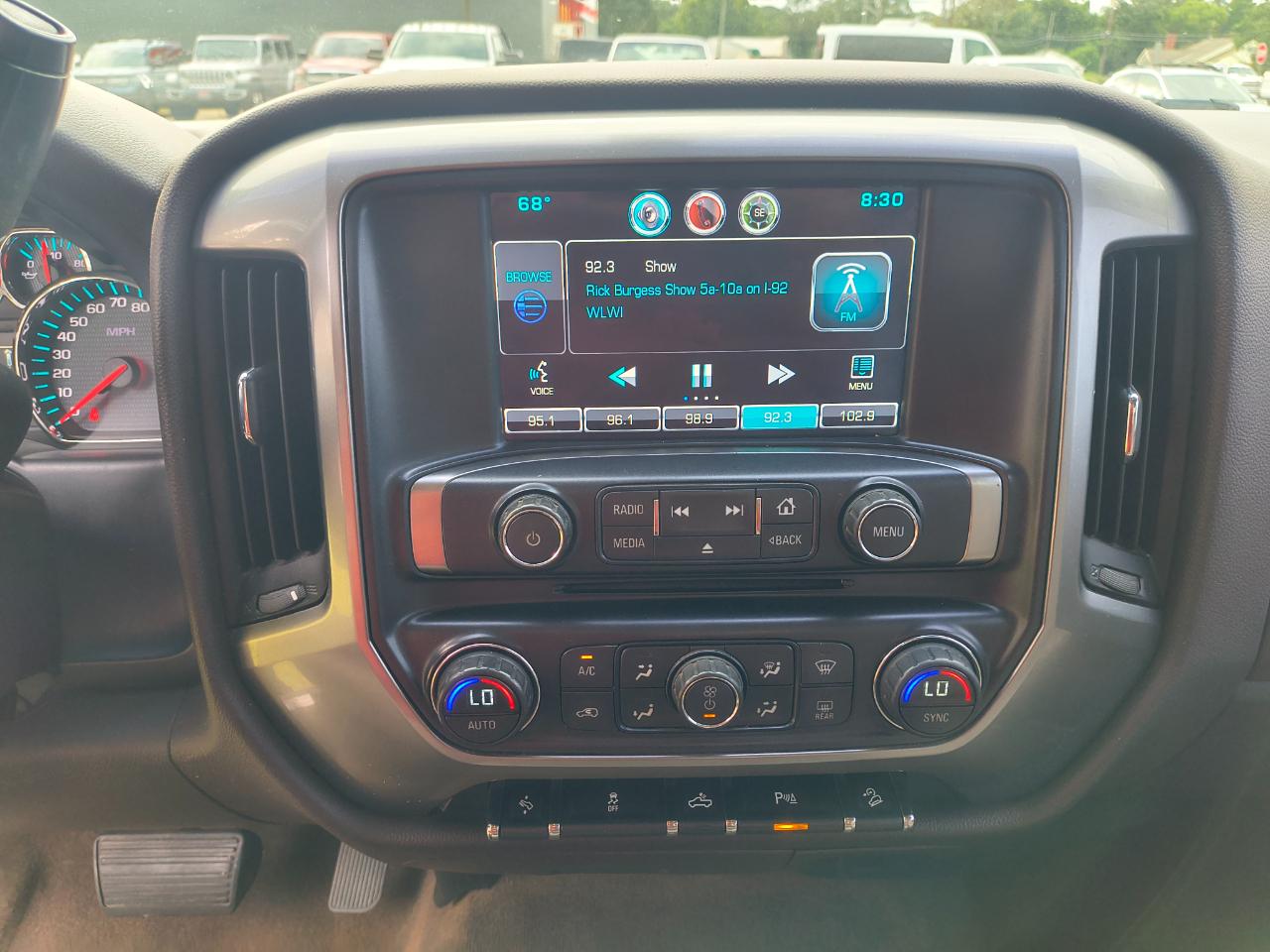 Chevrolet Silverado 1500 4WD Crew Cab 143.5" LT w/2LT 2015