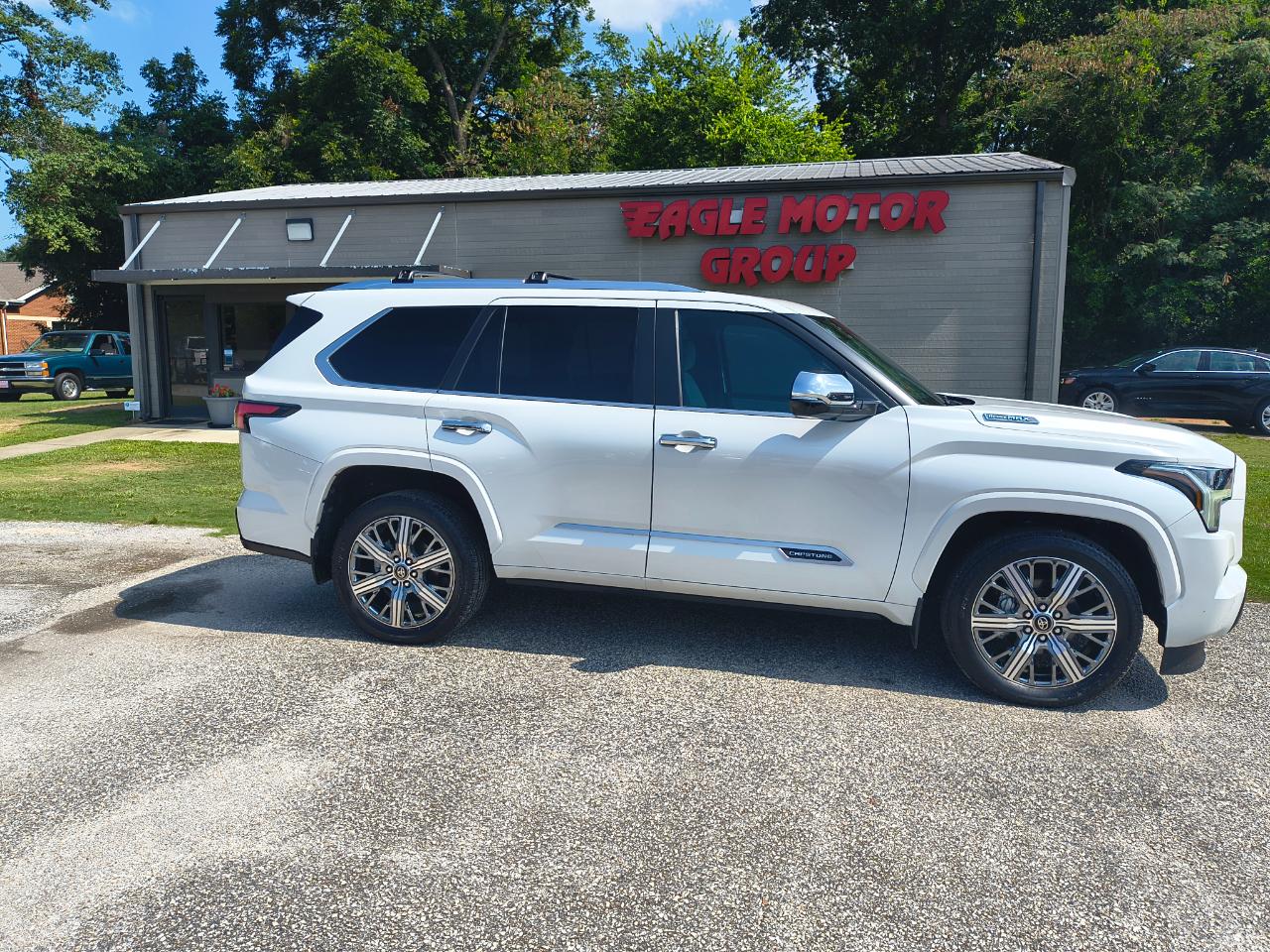 2025 Toyota Sequoia SR5 4WD (Natl)