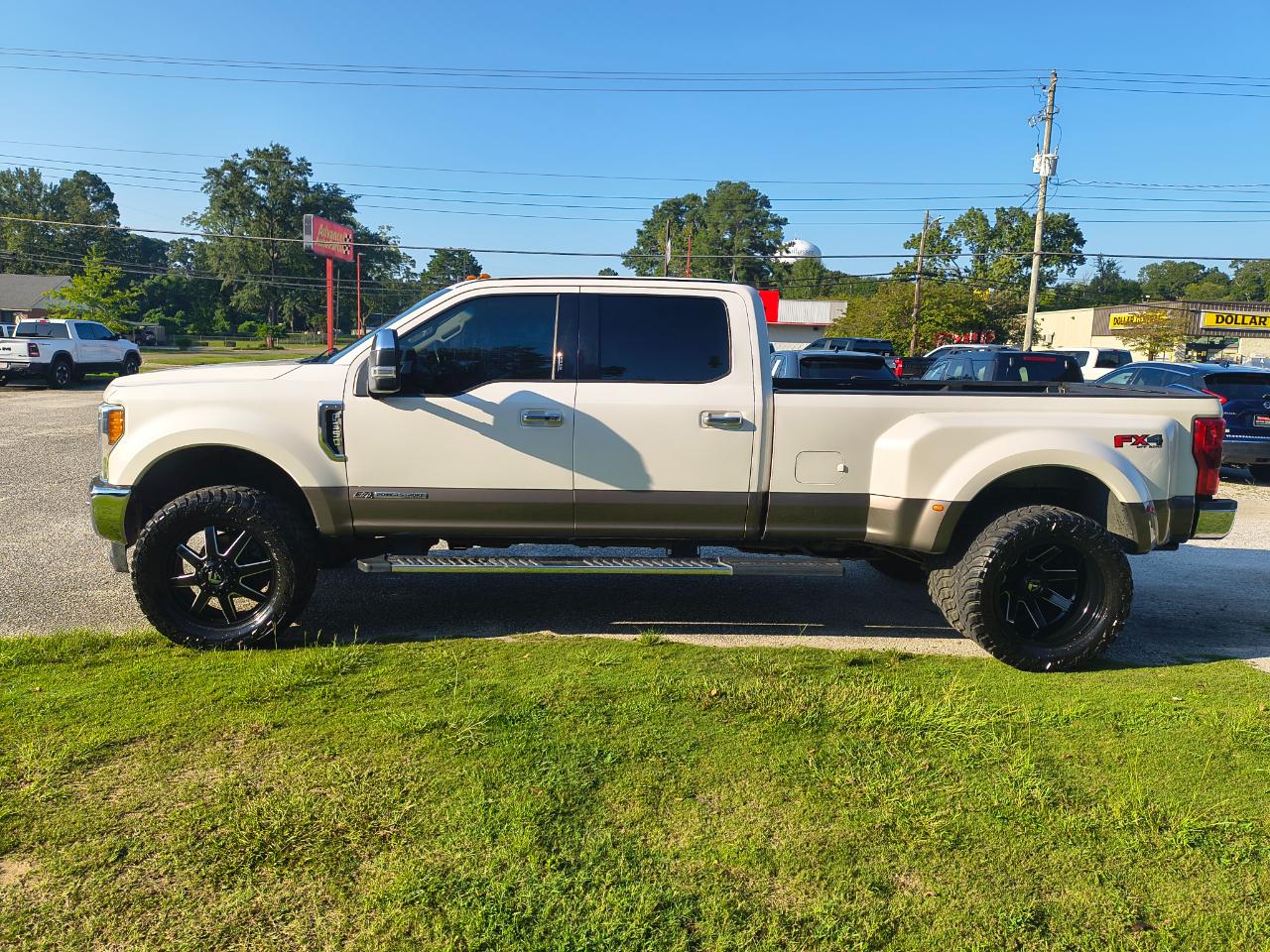 Ford Super Duty F-350 DRW King Ranch 4WD Crew Cab 8' Box 2018