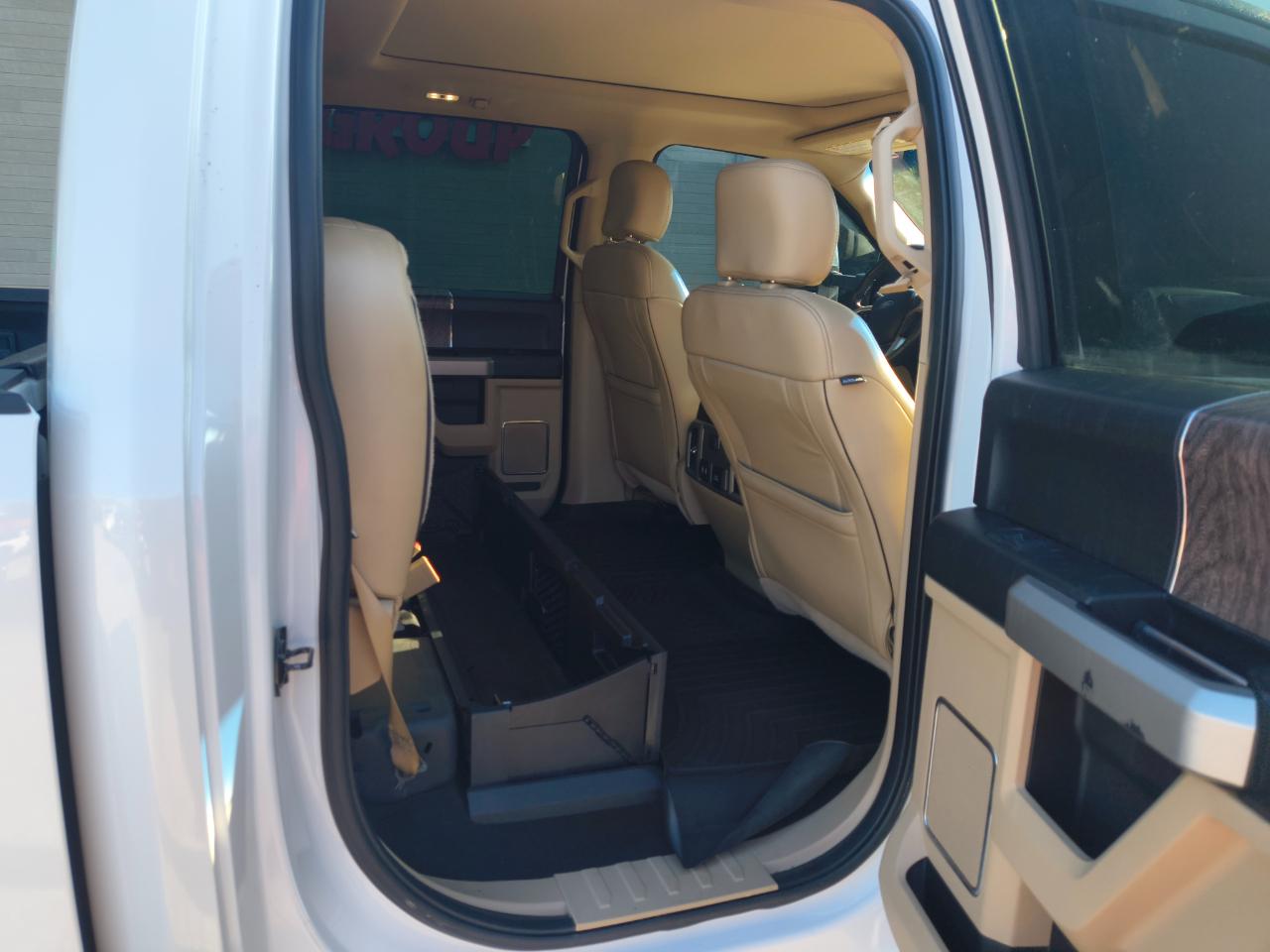 Ford Super Duty F-350 DRW King Ranch 4WD Crew Cab 8' Box 2018