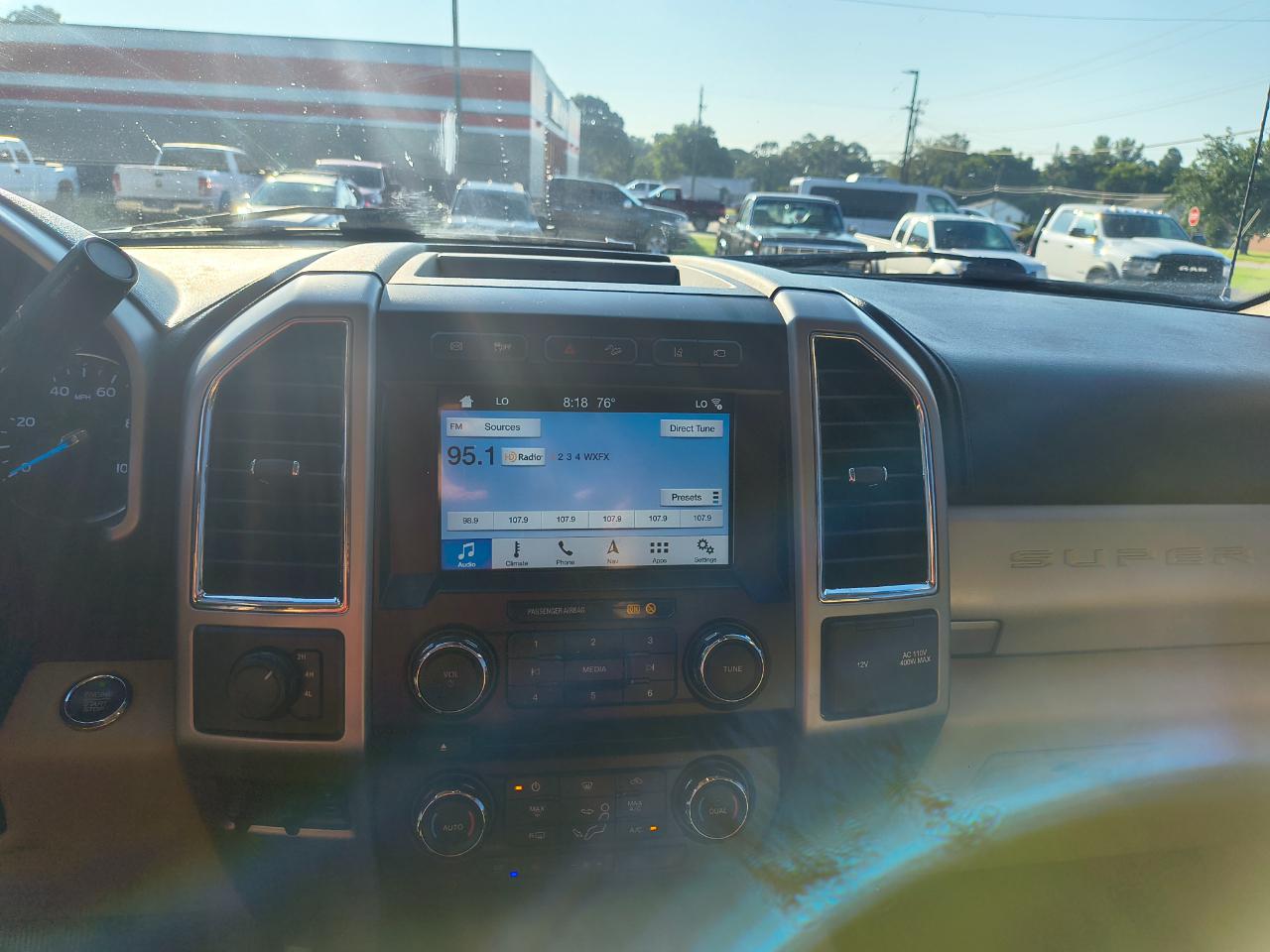 Ford Super Duty F-350 DRW King Ranch 4WD Crew Cab 8' Box 2018