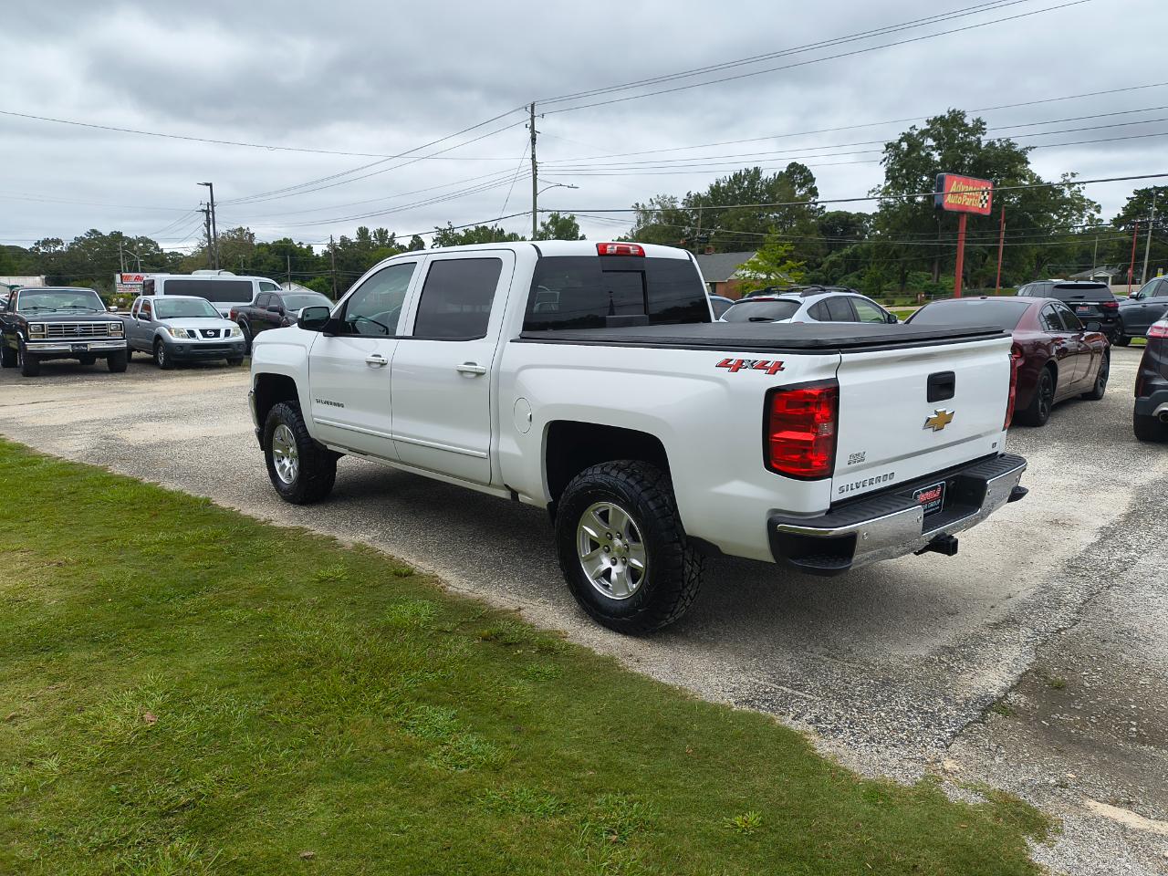 Chevrolet Silverado 1500 4WD Crew Cab 143.5" LT w/1LT 2018