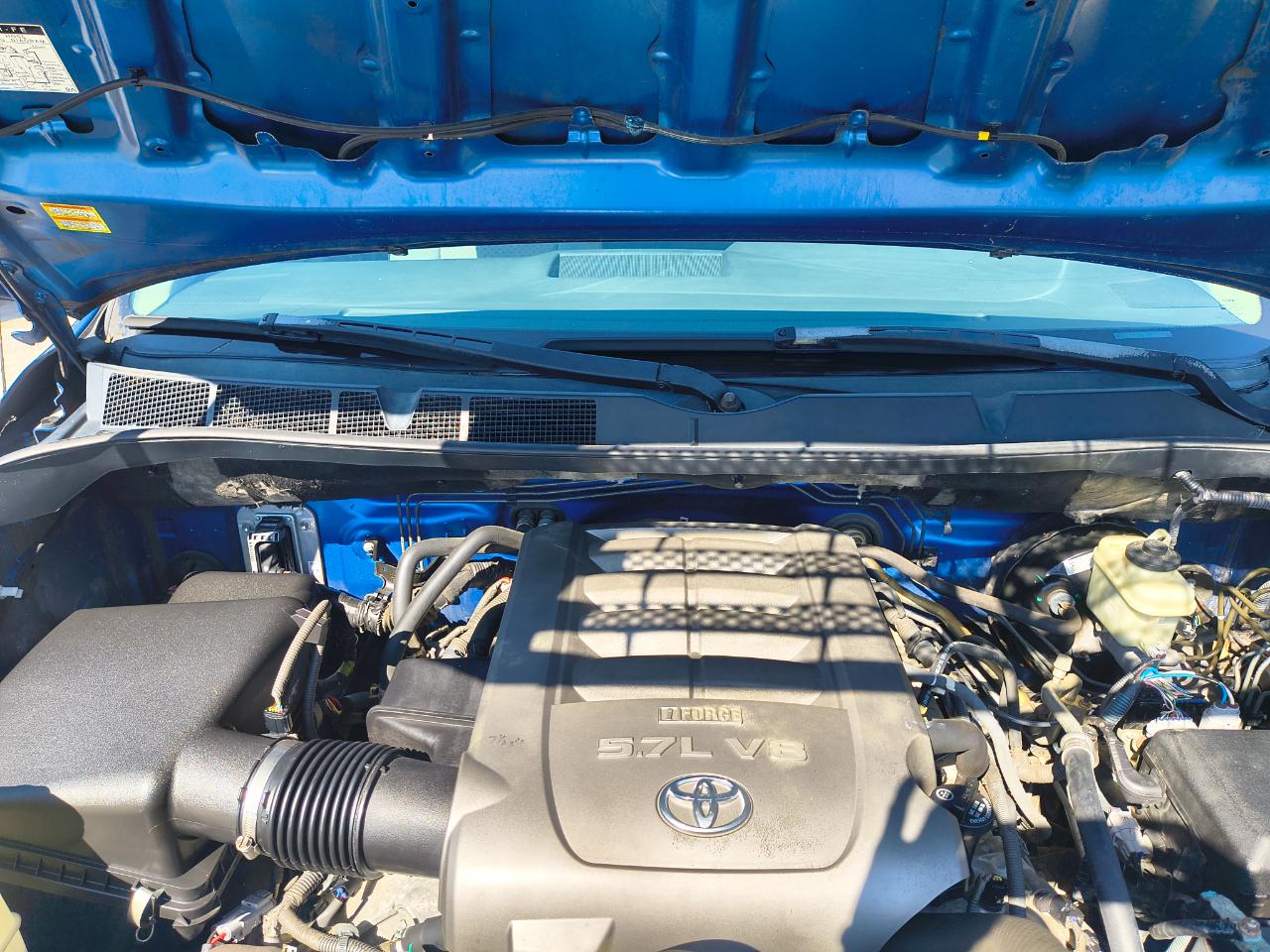 Toyota Tundra 4WD Double 145.7" 5.7L V8 SR5 (Natl 2007