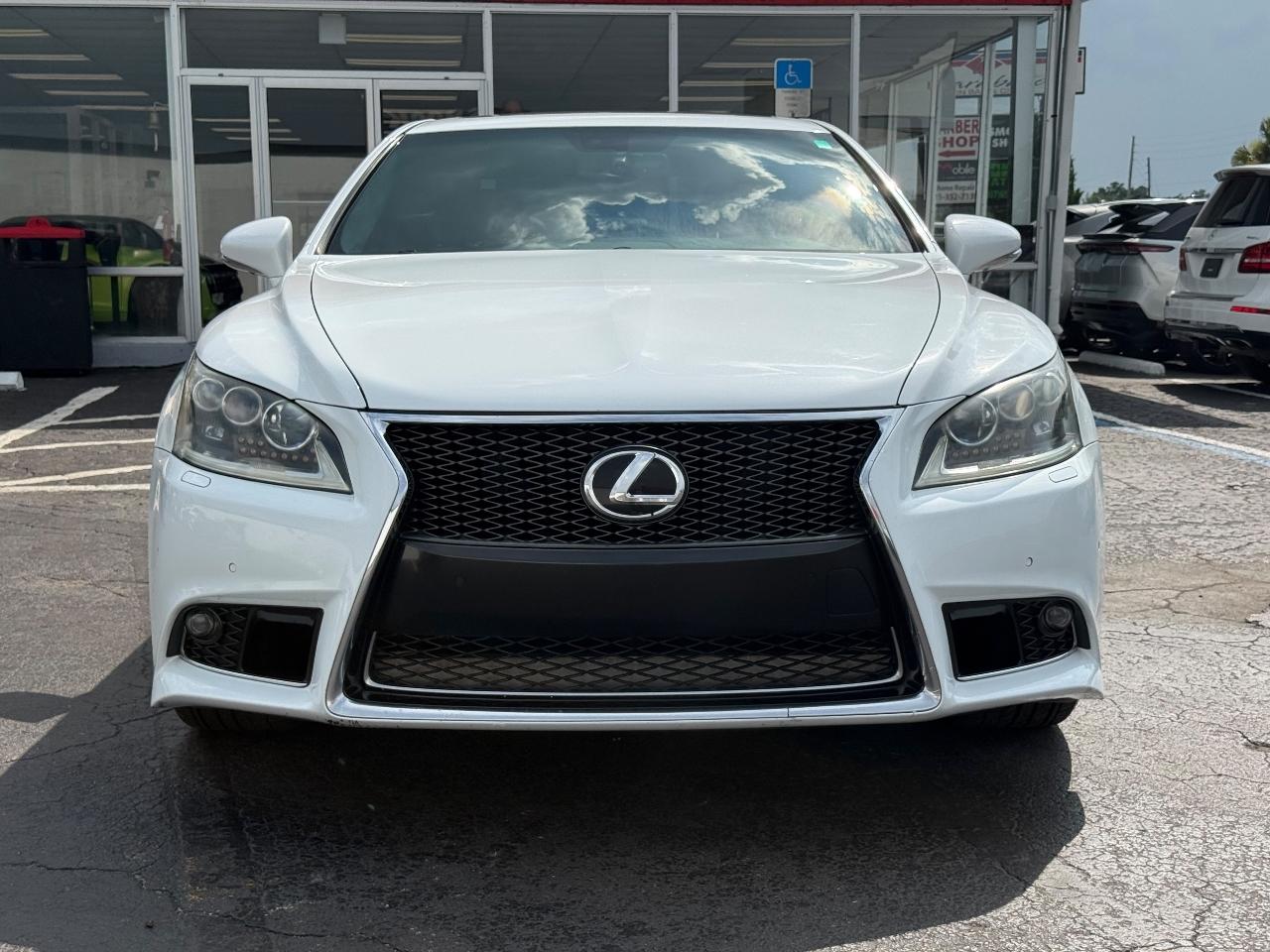 Lexus LS 460 Luxury Sedan 2014