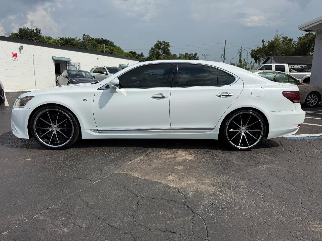 Lexus LS 460 Luxury Sedan 2014
