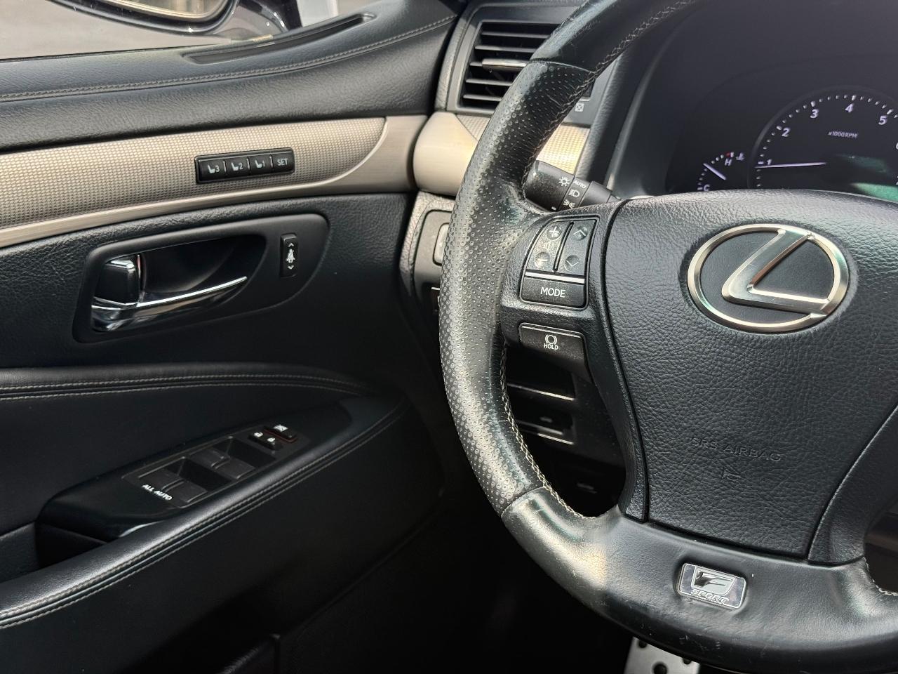 Lexus LS 460 Luxury Sedan 2014