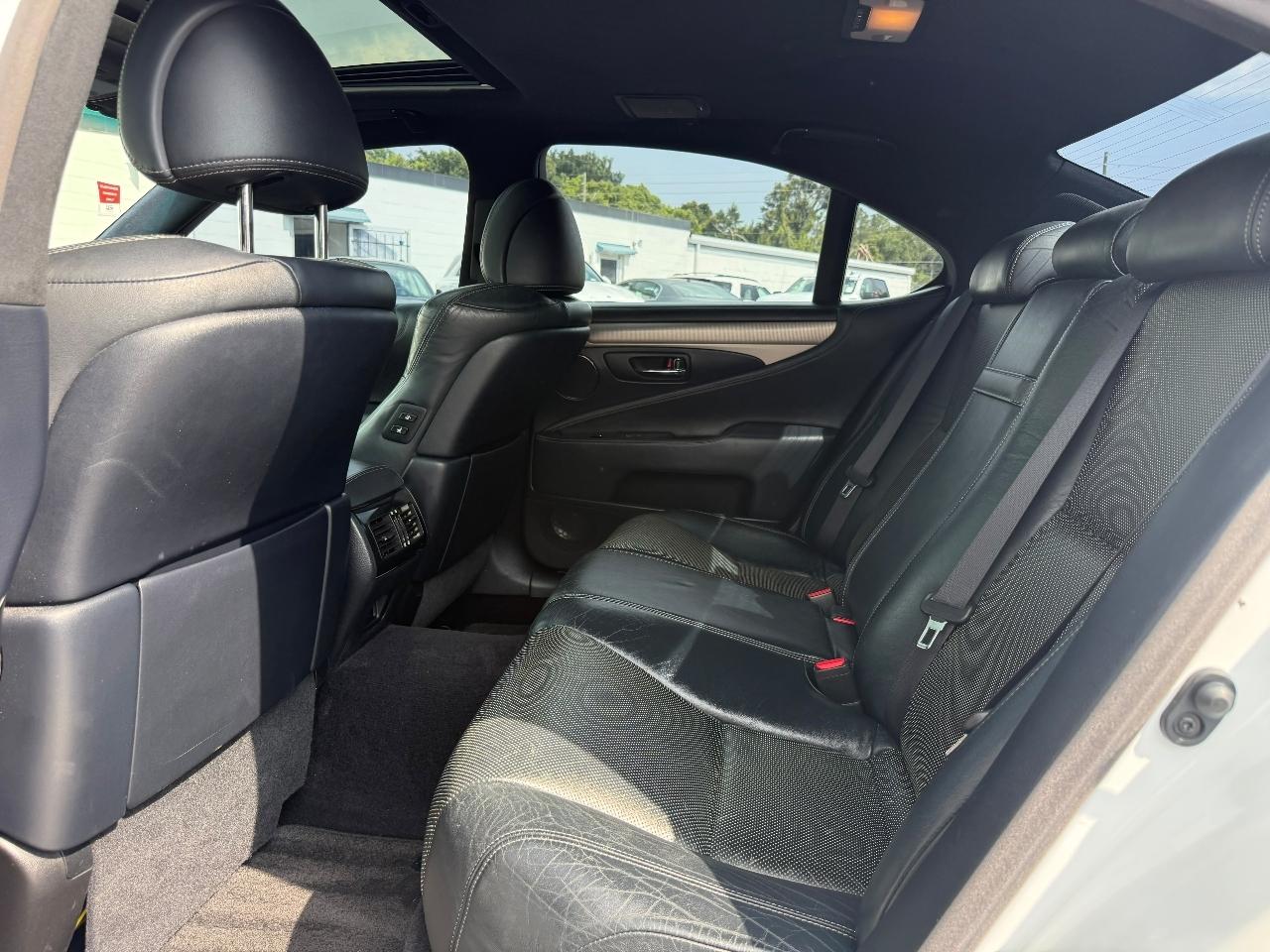 Lexus LS 460 Luxury Sedan 2014
