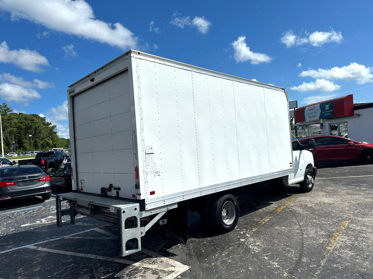 2021 Chevrolet Express 3500 Cutaway photo 3