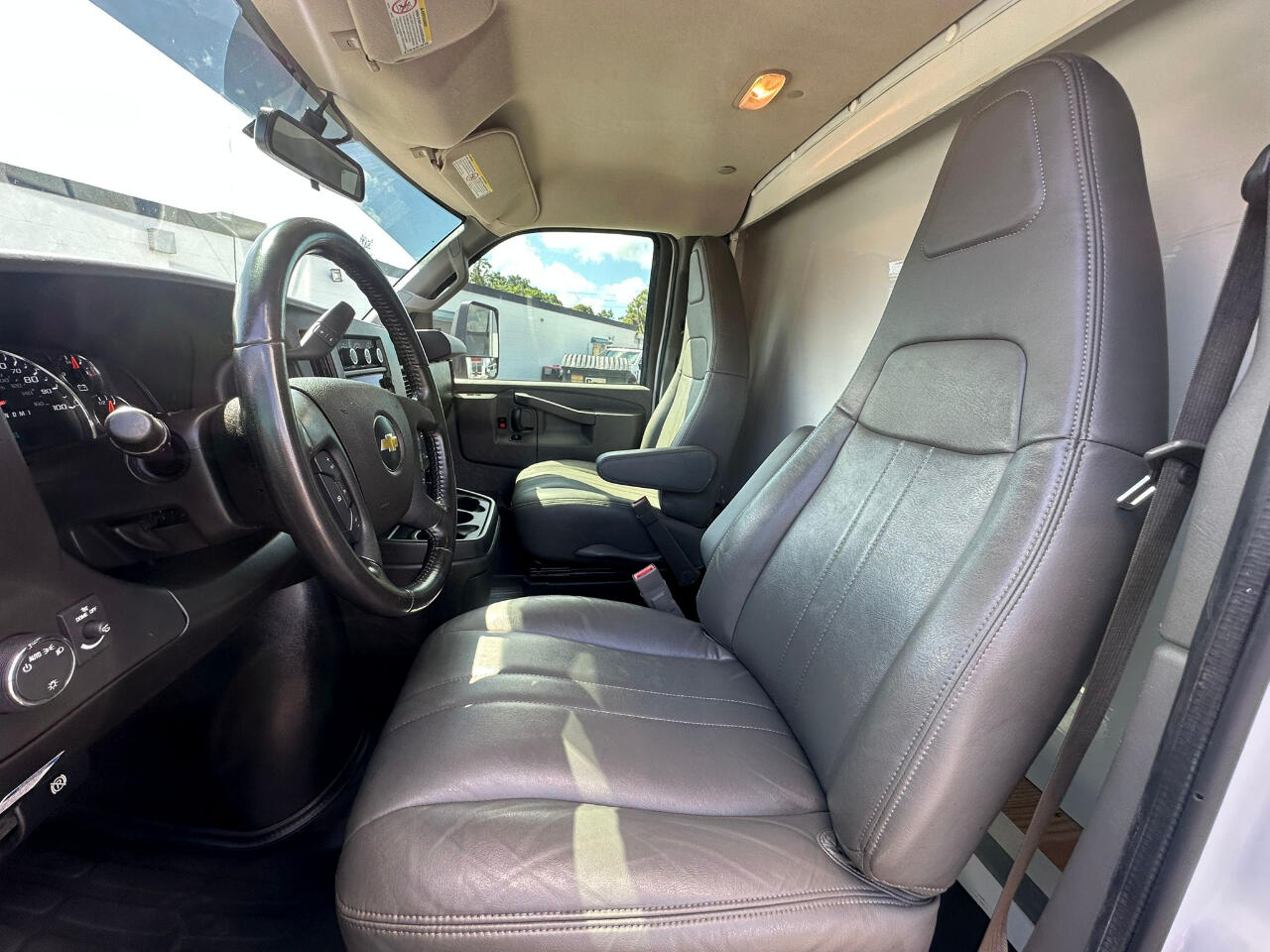 Chevrolet Express Cutaway  2021 Chevrolet Express Cutaway  2021