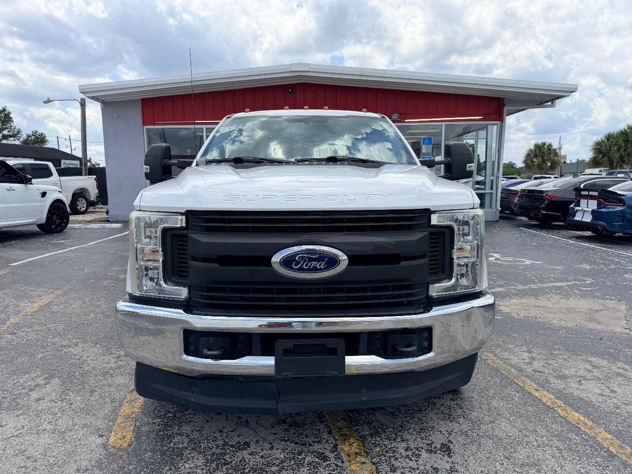 Ford F-350 SD XL Crew Cab DRW 4WD 2019