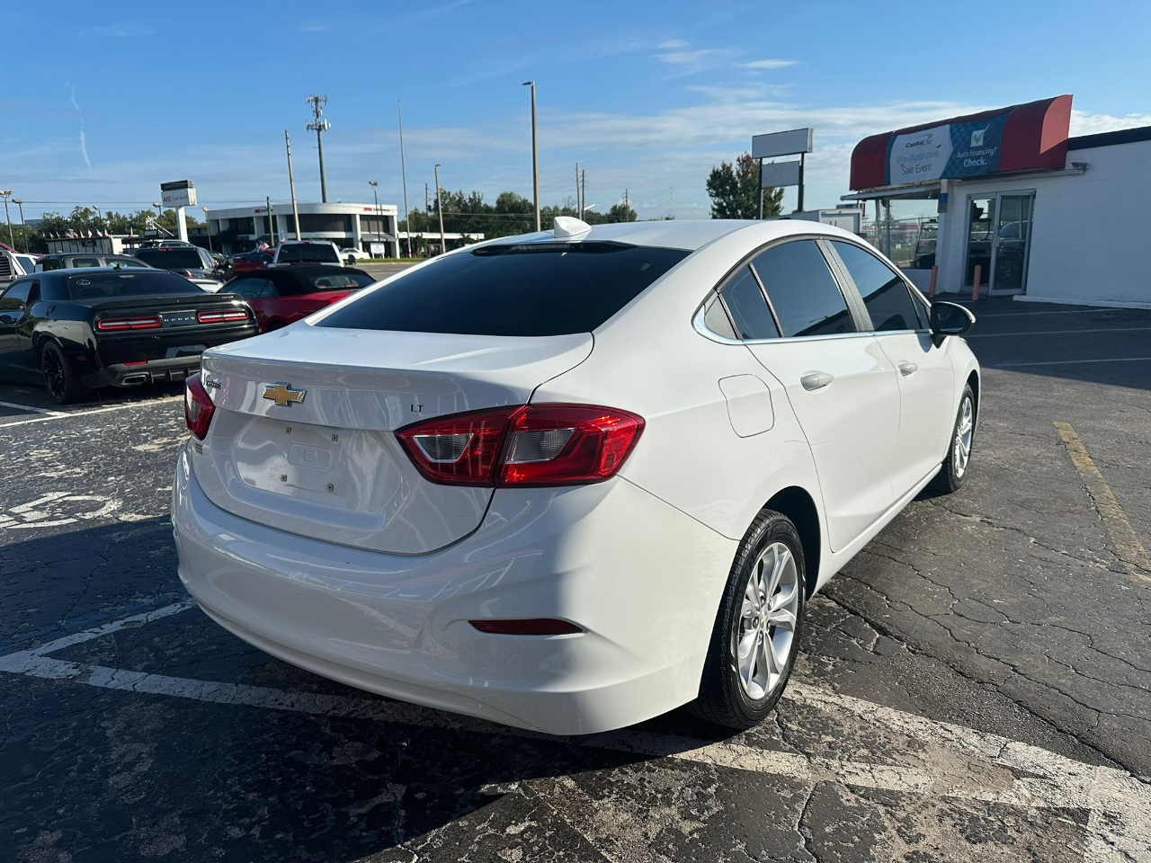 2019 Chevrolet Cruze LT photo 4