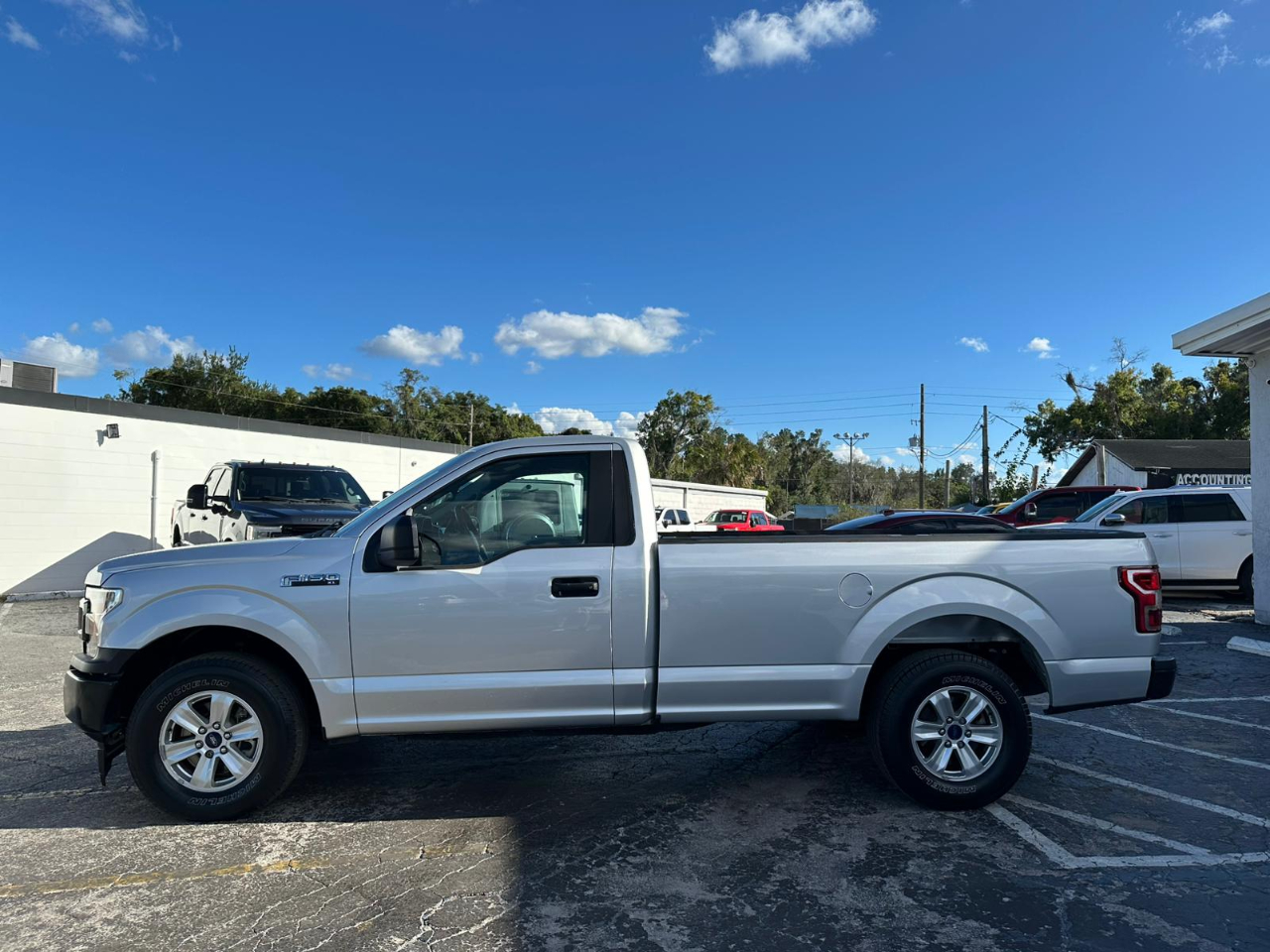 Ford F-150 XL 8-ft. Bed 2WD 2018 Ford F-150 XL 8-ft. Bed 2WD 2018