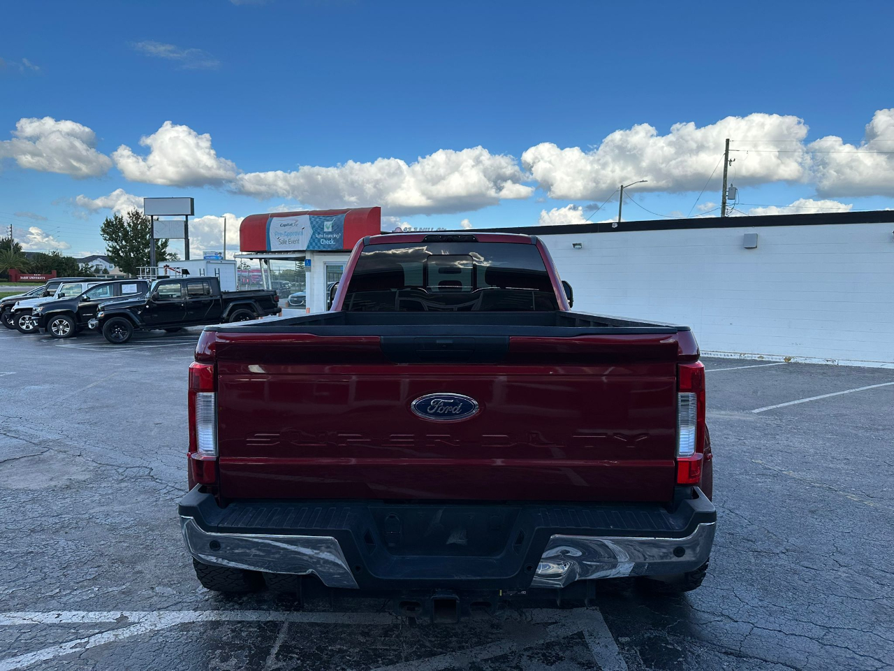 Ford F-350 SD Lariat Crew Cab Long Bed DRW 4WD 2017 Ford F-350 SD Lariat Crew Cab Long Bed DRW 4WD 2017