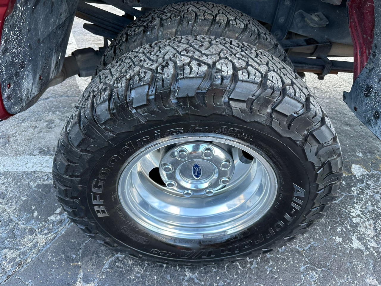 Ford F-350 SD Lariat Crew Cab Long Bed DRW 4WD 2017 Ford F-350 SD Lariat Crew Cab Long Bed DRW 4WD 2017