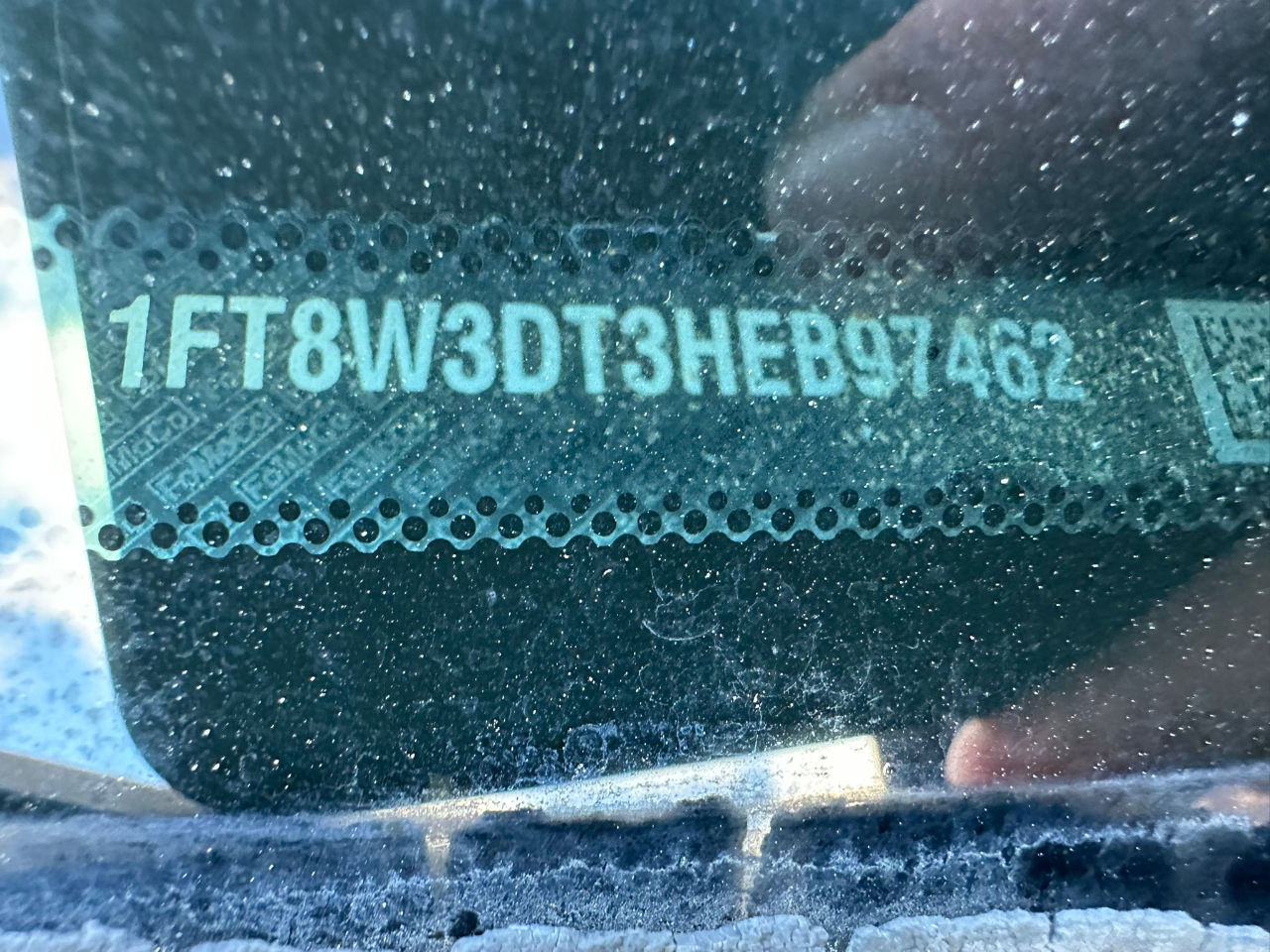 Ford F-350 SD Lariat Crew Cab Long Bed DRW 4WD 2017 Ford F-350 SD Lariat Crew Cab Long Bed DRW 4WD 2017