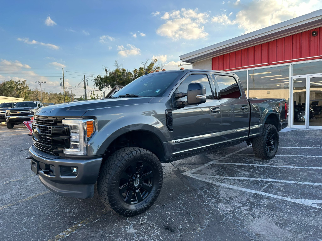 Ford F-350 SD Platinum Crew Cab 4WD 2019 Ford F-350 SD Platinum Crew Cab 4WD 2019
