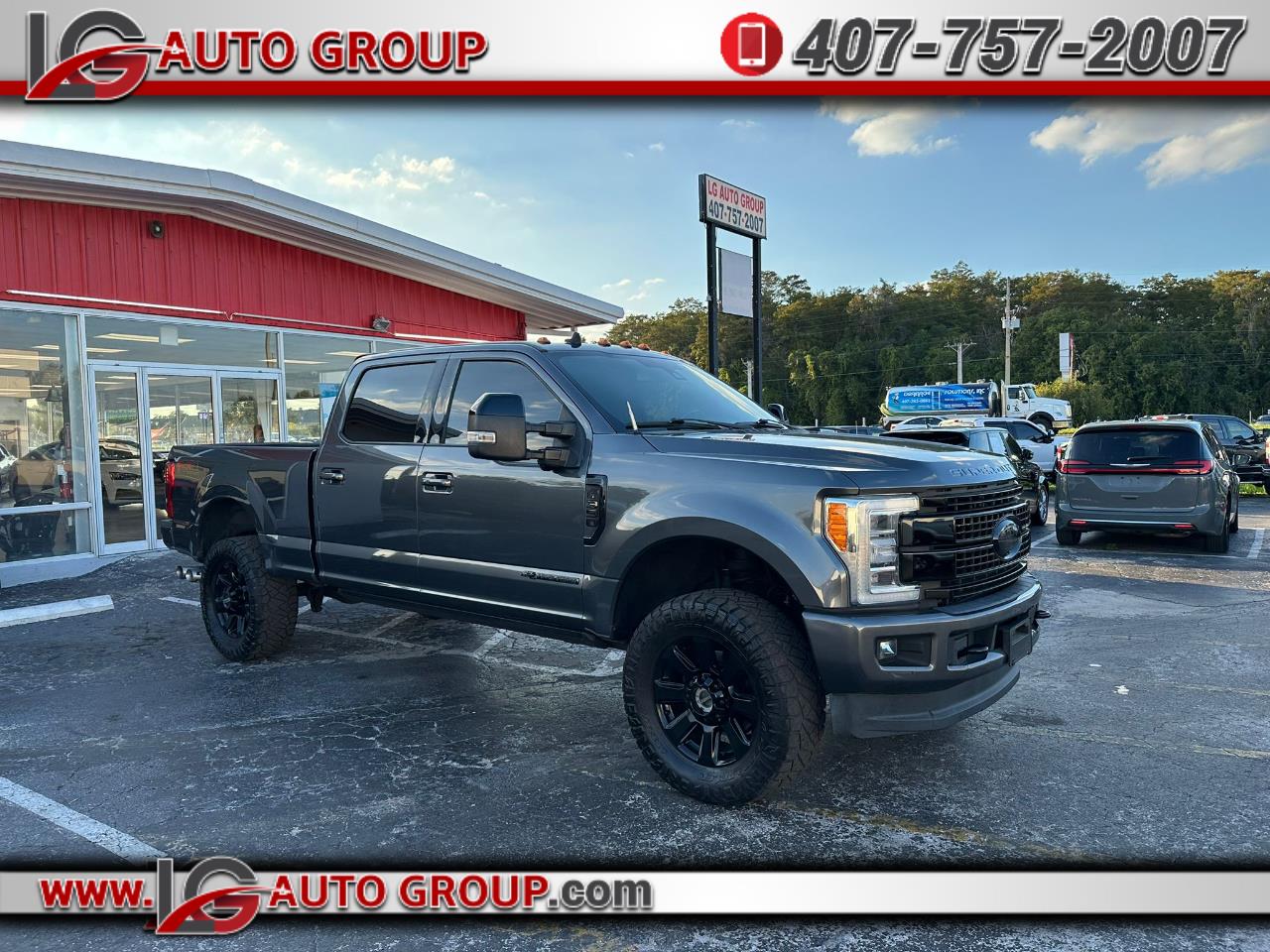 Ford F-350 SD Platinum Crew Cab 4WD 2019 Ford F-350 SD Platinum Crew Cab 4WD 2019