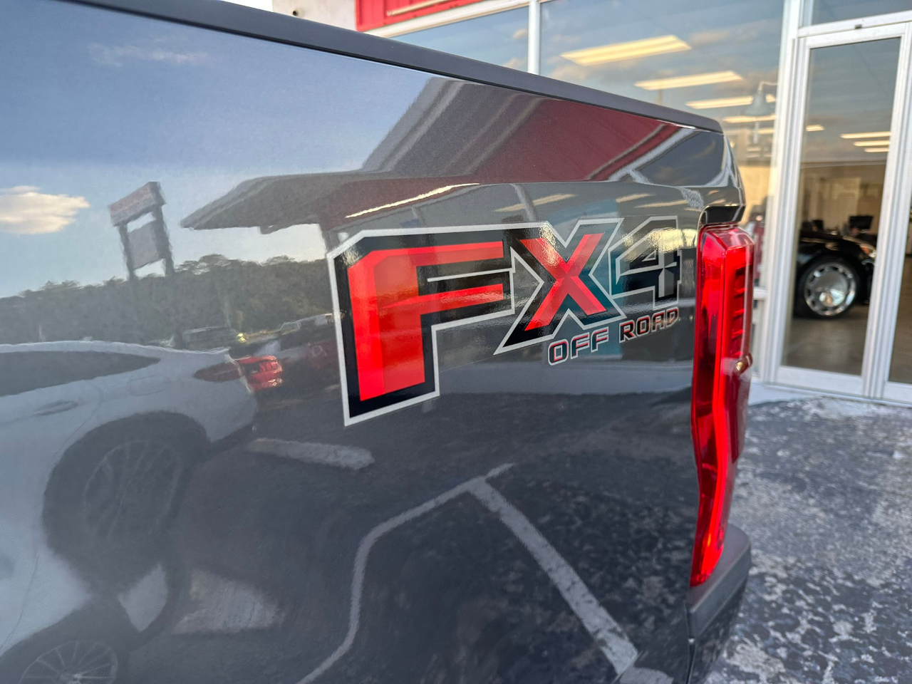 Ford F-350 SD Platinum Crew Cab 4WD 2019 Ford F-350 SD Platinum Crew Cab 4WD 2019