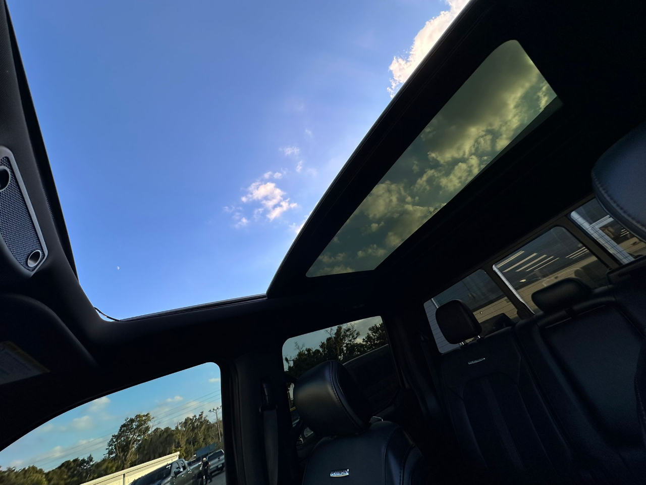 Ford F-350 SD Platinum Crew Cab 4WD 2019 Ford F-350 SD Platinum Crew Cab 4WD 2019