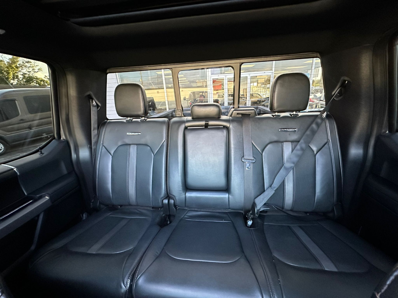 Ford F-350 SD Platinum Crew Cab 4WD 2019 Ford F-350 SD Platinum Crew Cab 4WD 2019