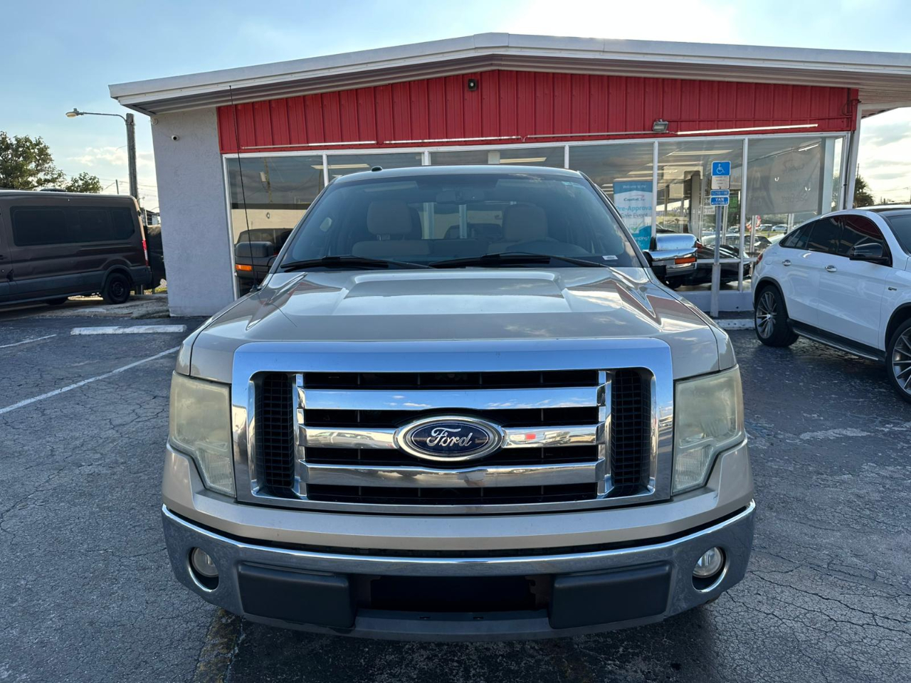 Ford F-150 XLT SuperCrew 5.5-ft. Bed 2WD 2010 Ford F-150 XLT SuperCrew 5.5-ft. Bed 2WD 2010