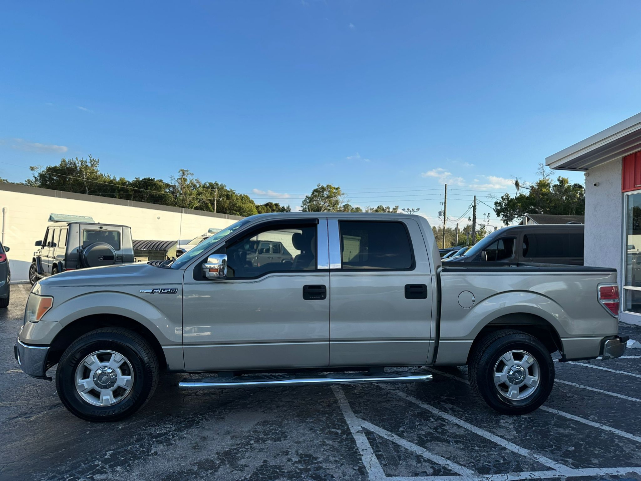 Ford F-150 XLT SuperCrew 5.5-ft. Bed 2WD 2010 Ford F-150 XLT SuperCrew 5.5-ft. Bed 2WD 2010